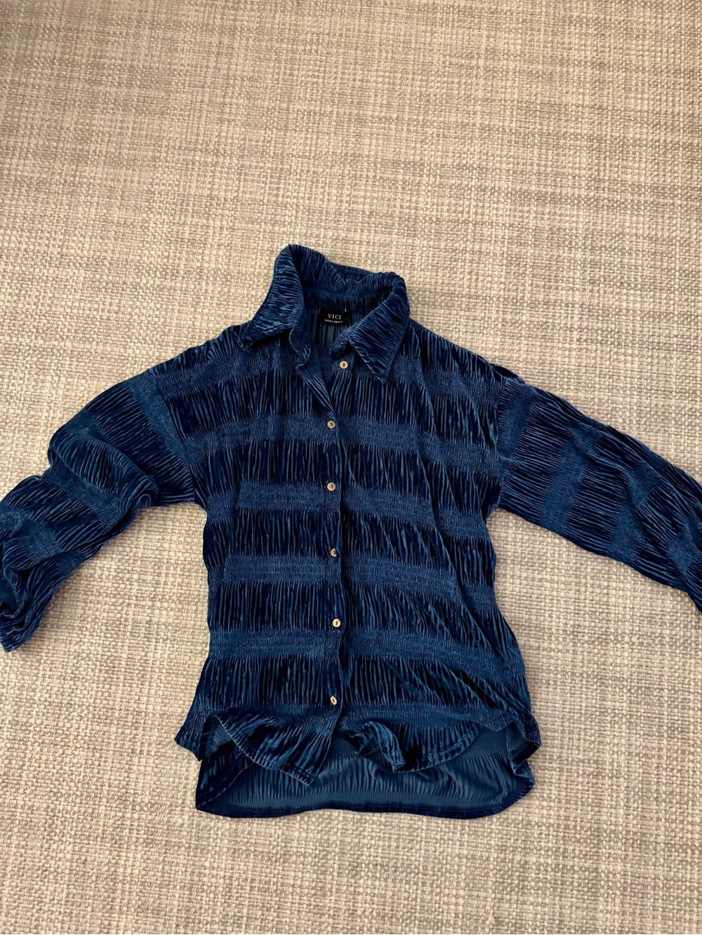 Vici Navy Textured Pleated Button-Up Shirt